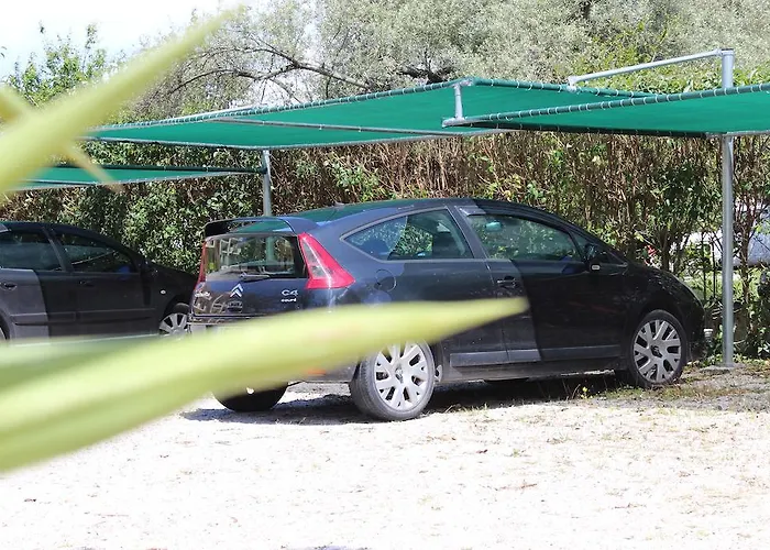 Melisti Tsoukaládhes