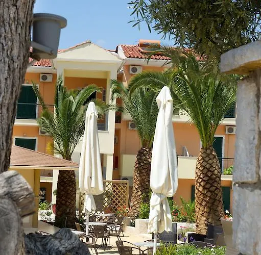 Melisti 3*