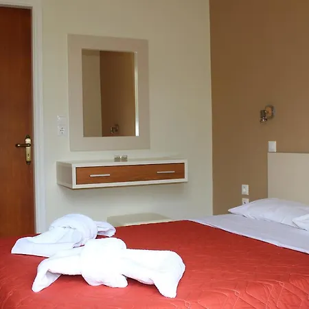 Melisti 3*