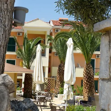Melisti 3*