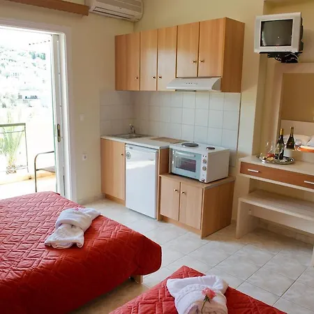 Melisti Aparthotel 3*